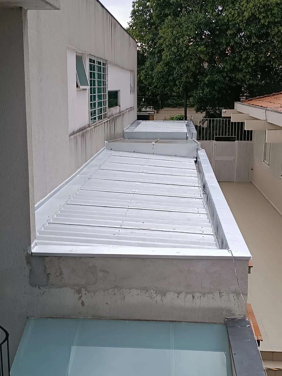 Conserto telhado com vazamento